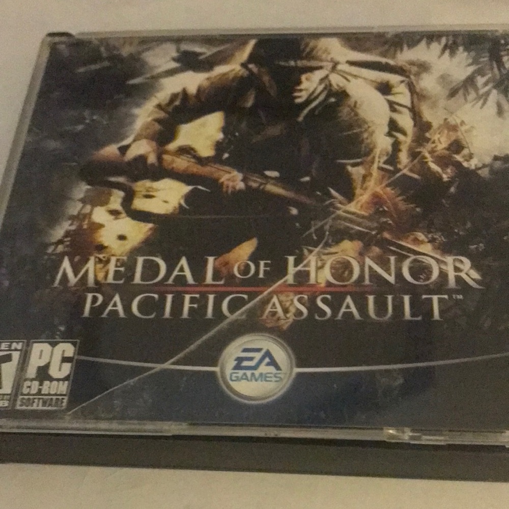 Medal of Honor: Pacific Assault (EA Games) - Black, Brown